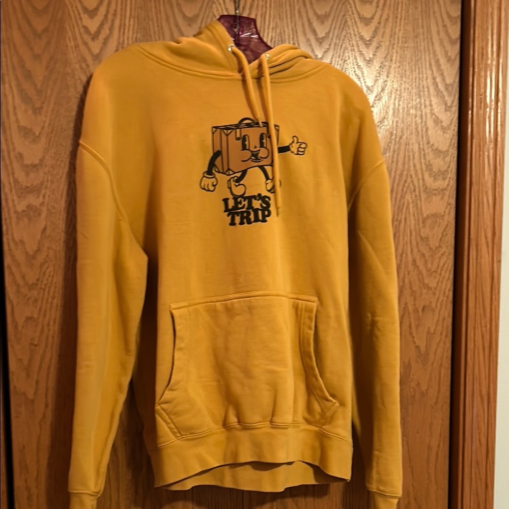 Sturniolo let’s trip Yellow brief case Hoodie
